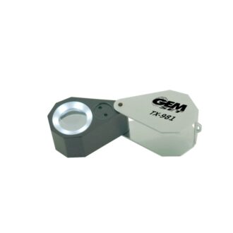 Achromatic triplet jewelers loupe with ring of LEDs for illuminating diamonds and other gemstones. Achromatic loupe useful and essential tool for jewellers.